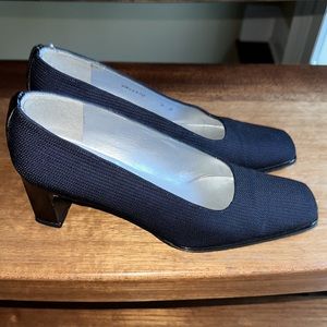 Stuart Weitzman Black Dress Shoe